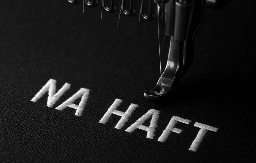 Maszyna hafciarska w pracy